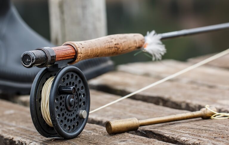 fly fishing, angling, fishing-474090.jpg